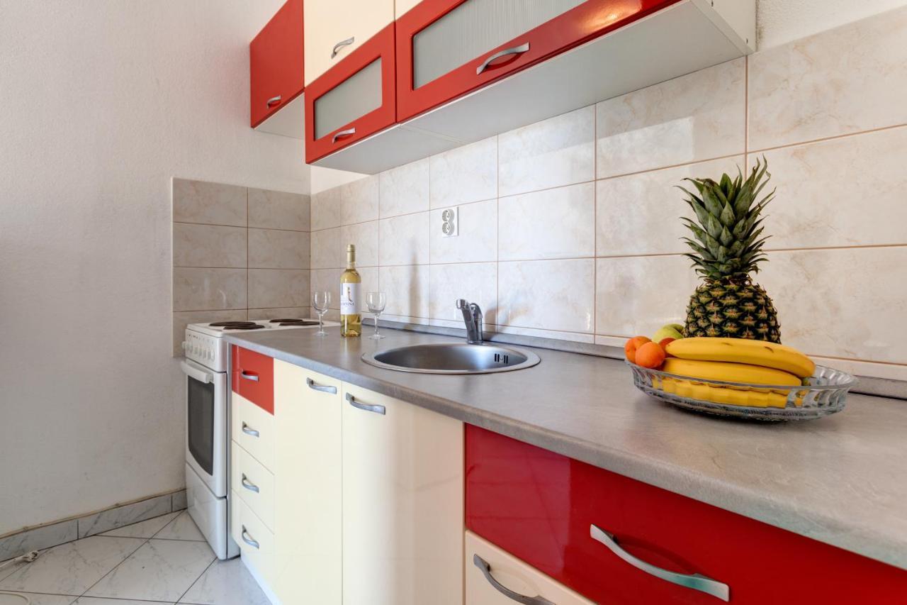Love Apartments Зечево Екстер'єр фото